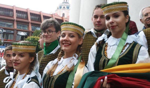 2018-dainu-svente-01