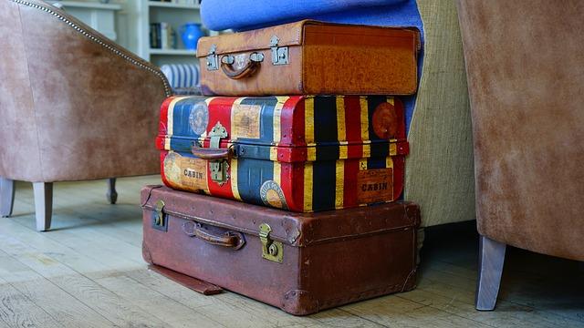 pack a unique suitcase for airport travel